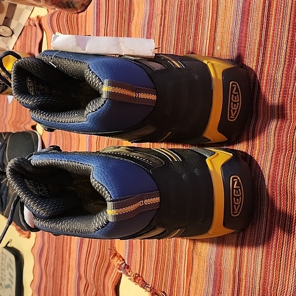 Keen boots - Picture 4 of 7